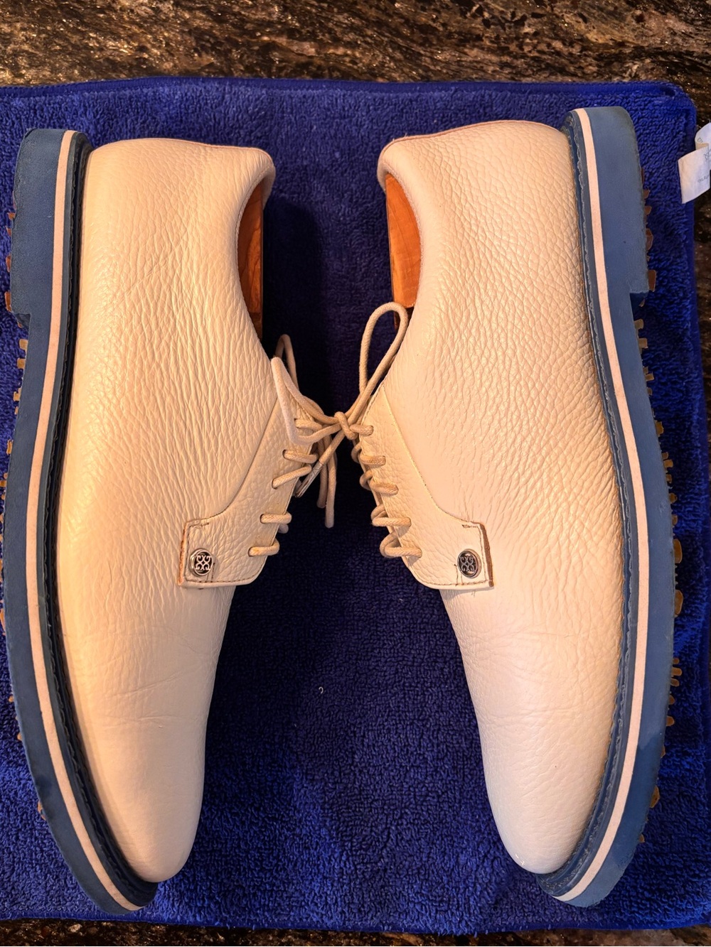 Great condition men’s G/Fore Gallivanter pebbled leather golf shoes size 10.5